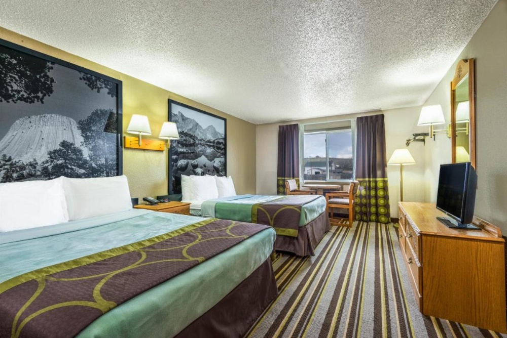 Super 8 by Wyndham Sheridan